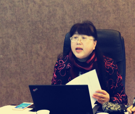 校图书馆馆长王彤